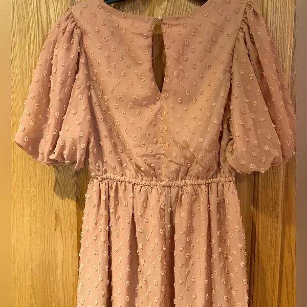 La Femme Pink Swiss Dot V-Neck Short Sleeve‎ Flowy Lined Mini Dress Size Small - Image 7