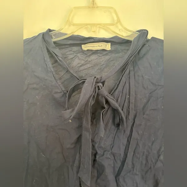 Abercrombie & Fitch Cotton Voile Bow Tie Button Down Top Medium Navy - Image 11