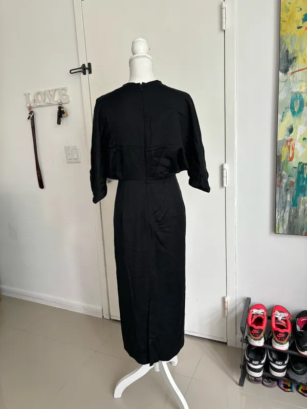 Massimo Dutti Black Midi Dress with Gold Neck Detail Size M - Image 10