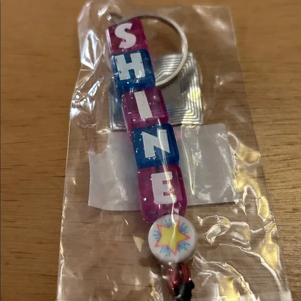Free with bundle or purchase new Kids 🧒🏻 Shine Block Charm Keychain - Image 2