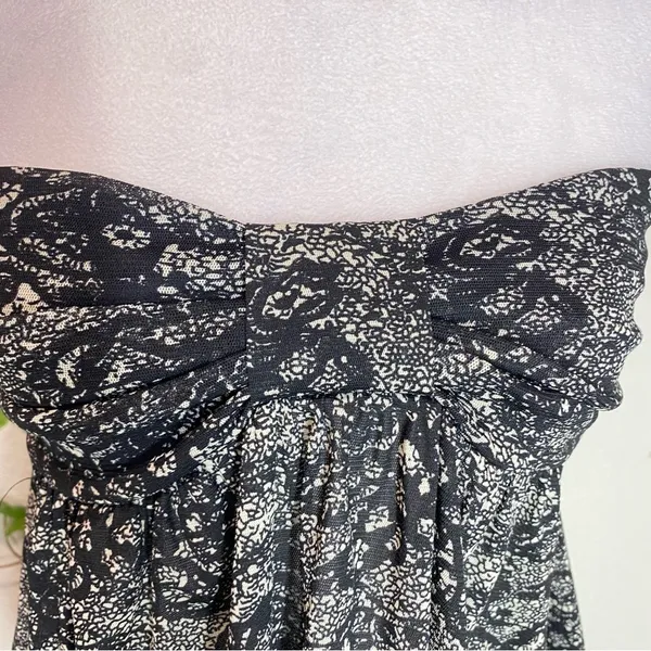 Express Women Black and White Strapless Strapless Top, Lightweight Sheer Top SzS - Image 2