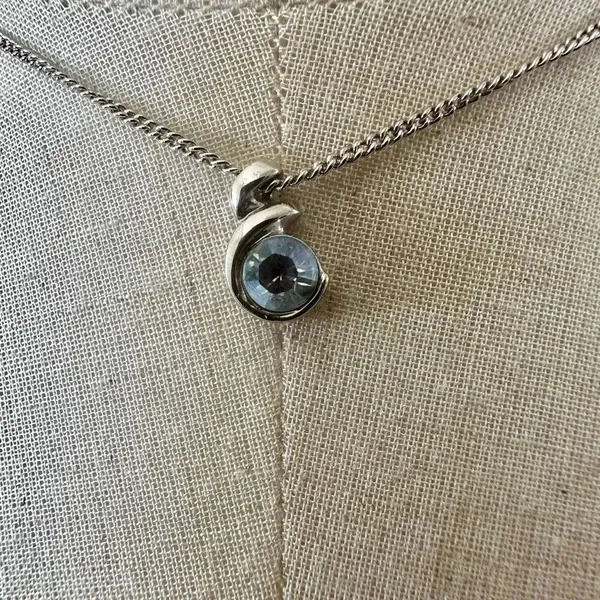 Annaleece by Devries silver tone Swarovski Crystal pendant necklace - Image 2