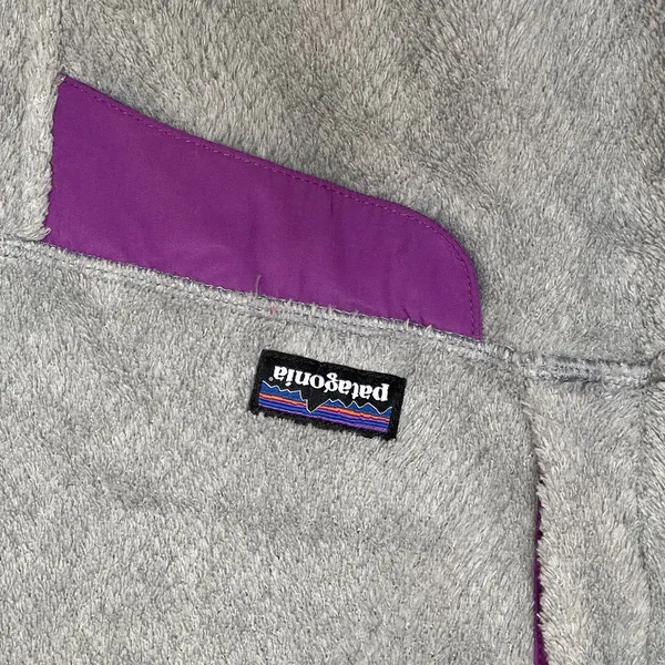 Patagonia Women's Sweater Sz Medium fleece Cozy Gorpcore Outdoor Hiking Skiing - Image 5
