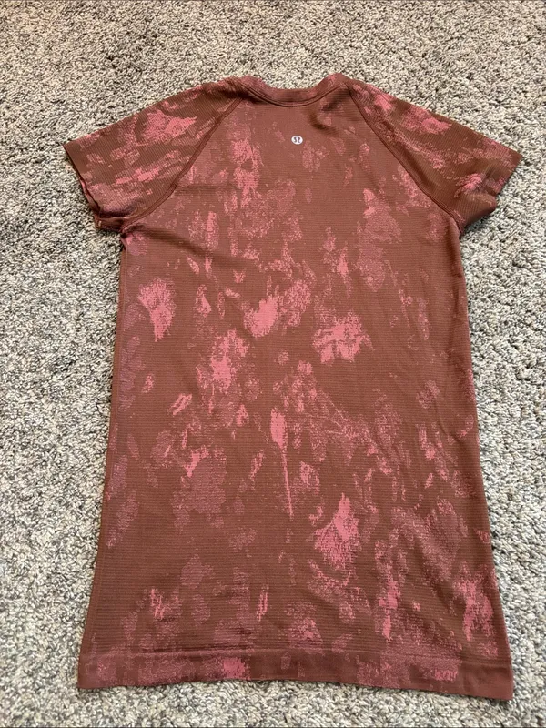 Lululemon Short Sleeve Swiftly size 6 - Image 3