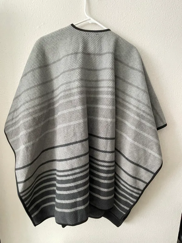 Ike Behar Ladies Reversible Fashion Wrap - Image 3
