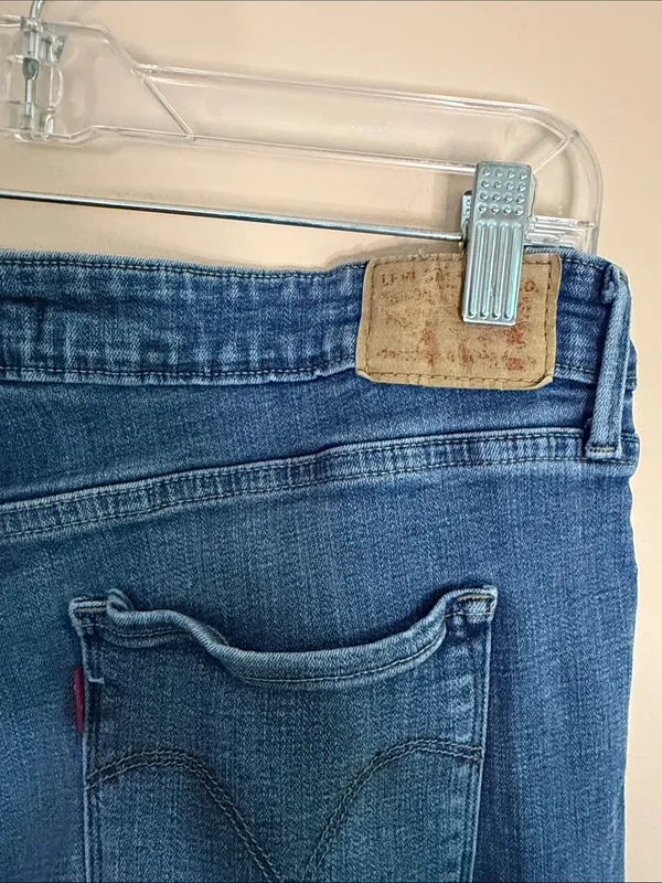 Women's Ankle-Length Mid-Rise Blue Jeans - Image 4