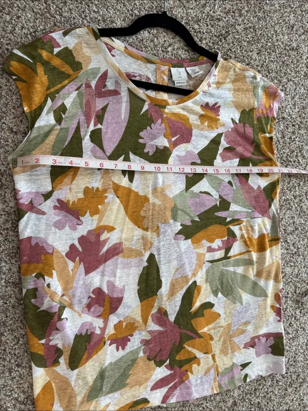 Joie 100% linen Floral Multi Color tee cap sleeves - Image 3