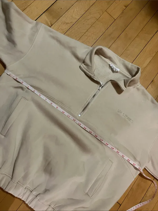 Six Stories Wife Quarter Zip Sweatshirt in Champagne Large - Image 9