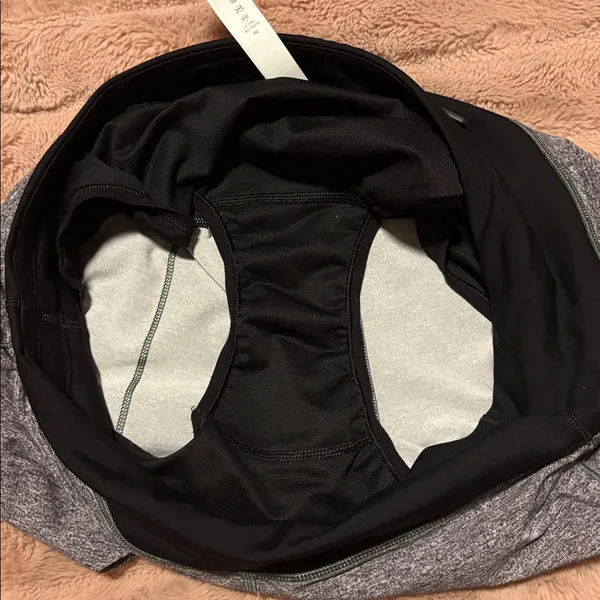 Lululemon Black & Gray Speed Up Shorts - Image 4