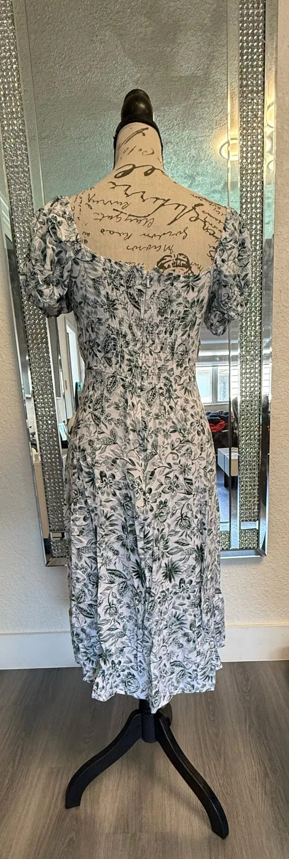 Francesca’s Mi Ami Floral Midi Dress - White & Green Cottagecore Slit Dress S - Image 4