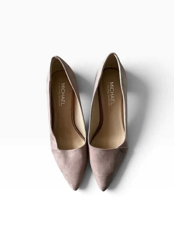 Michael Kors Elaina beige suede block heel pointy toe pumps shoes size 9 - Image 5