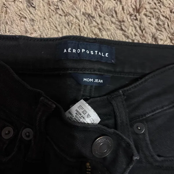 Aeropostale Mom Jeans Ripped High-Rise - Image 3