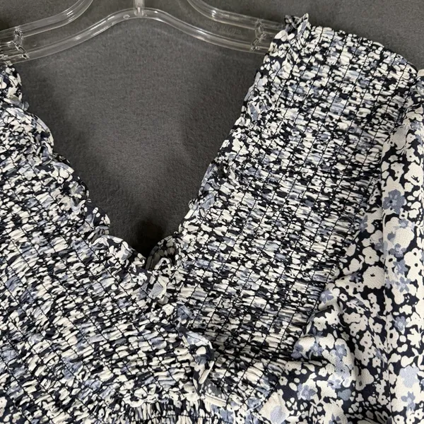 Abercrombie & Fitch Blouse Womens Small Blue Floral Smocked Long Sleeve Crop Top - Image 3