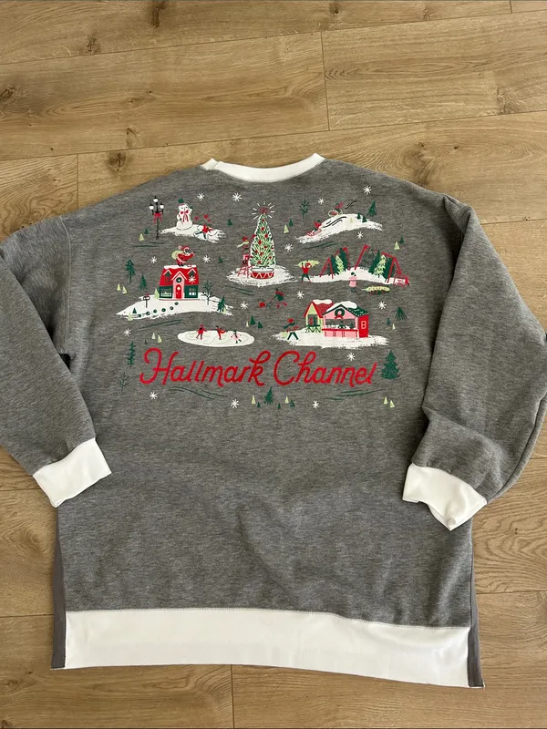 Hallmark Channel Comfy Cozy Merry Gray Sweatshirt, Size XXL, NEW - Image 6