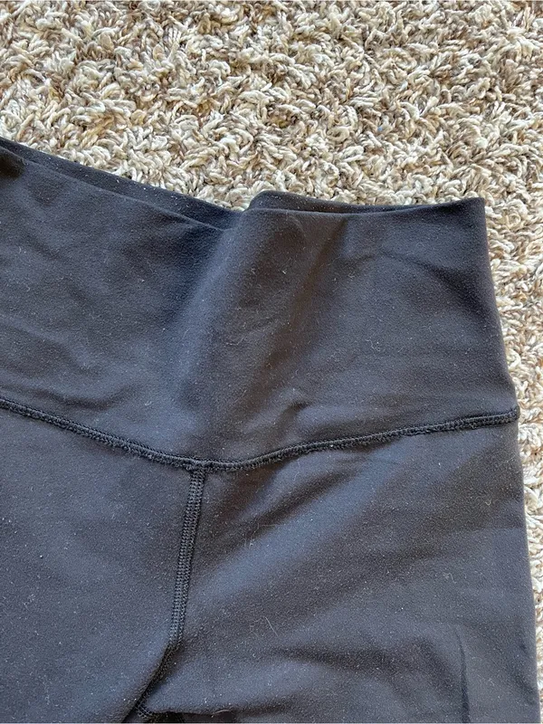 Lululemon Align 24 Inch Inseam Leggings - Image 4