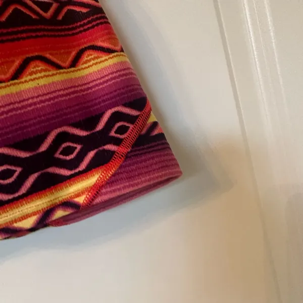 Gianni Bini - Tribal Pattern Activewear Crop Top - NEVER WORN! - Image 2