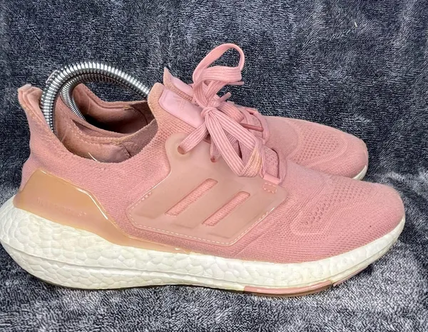 Adidas UltraBoost 22 Women size 7.5 Wonder Mauve Pink Running Sneakers Shoes - Image 3