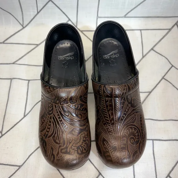 Dansko Professional Clogs 41 Brown Embossed Floral Paisley Leather Nursing Shoes - Image 5