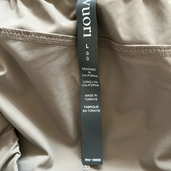 NWOT Vuori Cropped High-Rise Straight Pants in Taupe - Image 12