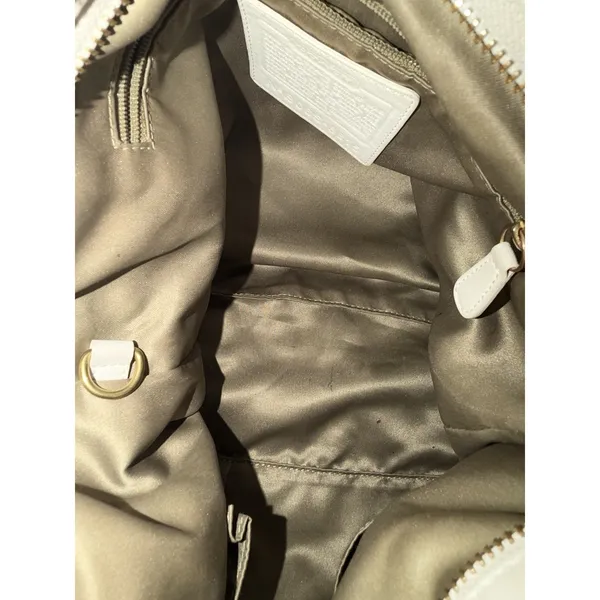 COACH Hampton White, Hobo Bag With Gold Hardware Tone Purse Shoulder Bag‎ 8B15 F - Image 8