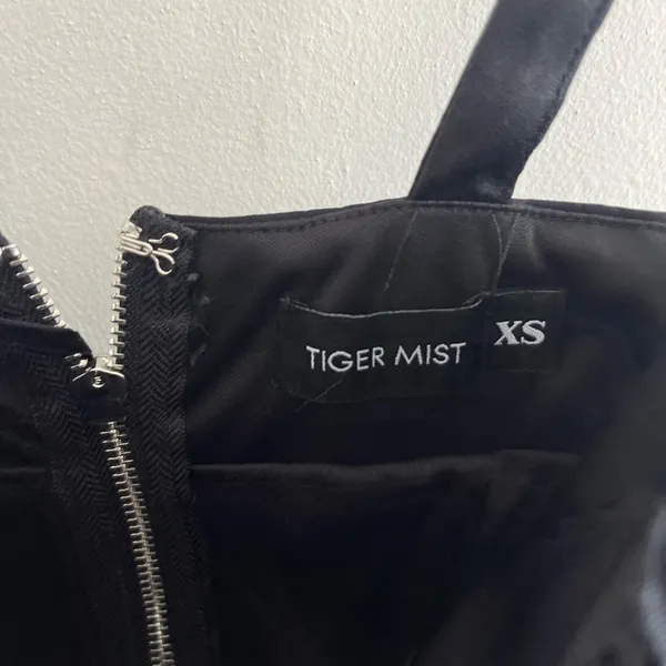 Tiger Mist XC Lace Up Black Crop Corset Blouse - Image 3