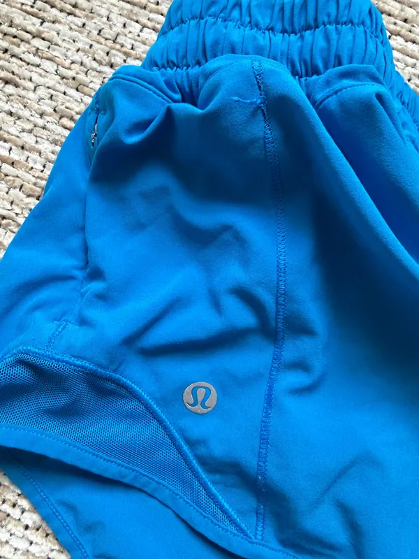 Lululemon Hotty Hot 2.5" Shorts - Image 2
