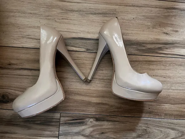 Chinese Laundry WOW Cream rounded toe Platform Pumps/Heels - Image 5