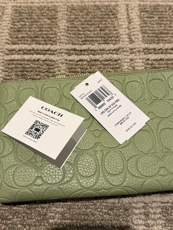 Coach Wristlet - Image 2