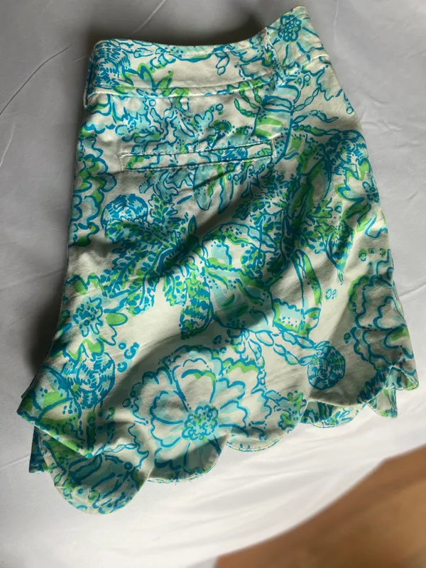 Lilly Pulitzer Shorts - Image 7