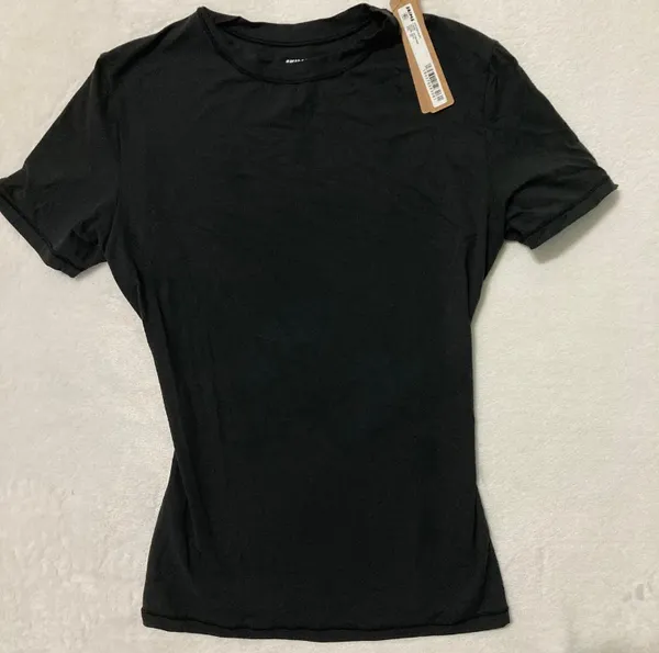 SKIMS Fits Everybody T-Shirt XS - Image 3