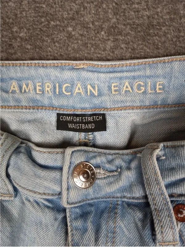 American Eagle Womens Size 2 Denim Relaxed Mom Shorts Raw Hem Destroyed - Image 6