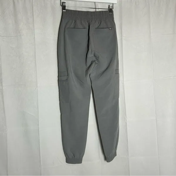 NWT Figs Gray Charlotte 21 Pocket Slim Petite Scrub‎ Pants Size XXS - Image 2