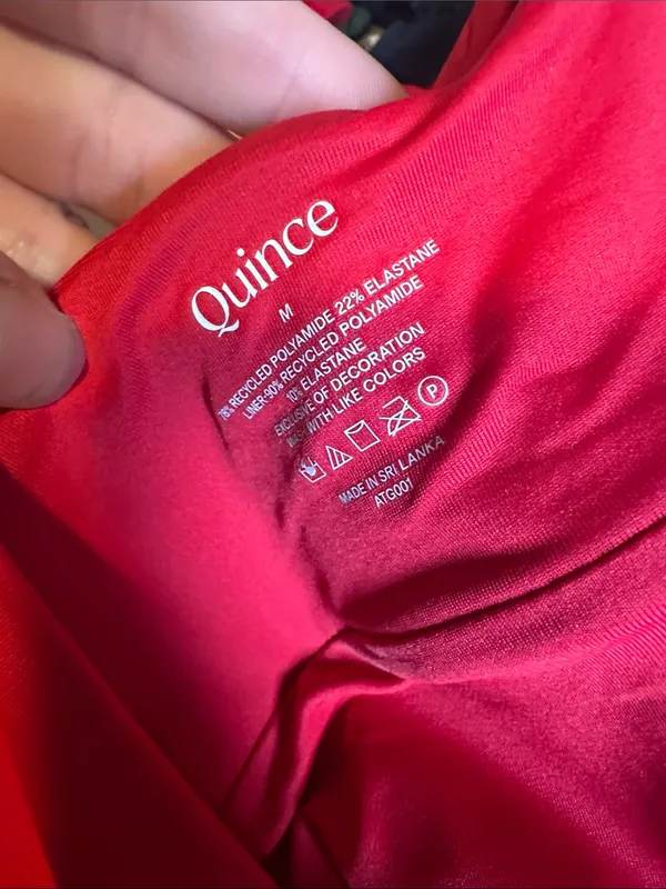NWT Quince Italian plunge one piece swimsuit cherry medium - Image 4