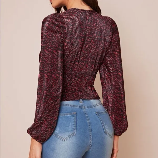 Zara Accordion Patterned Crop Blouse Medium - Image 2