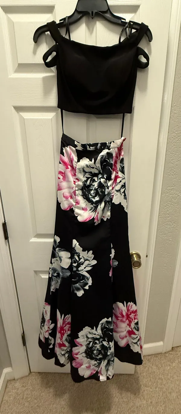 Prom Dress - Image 4