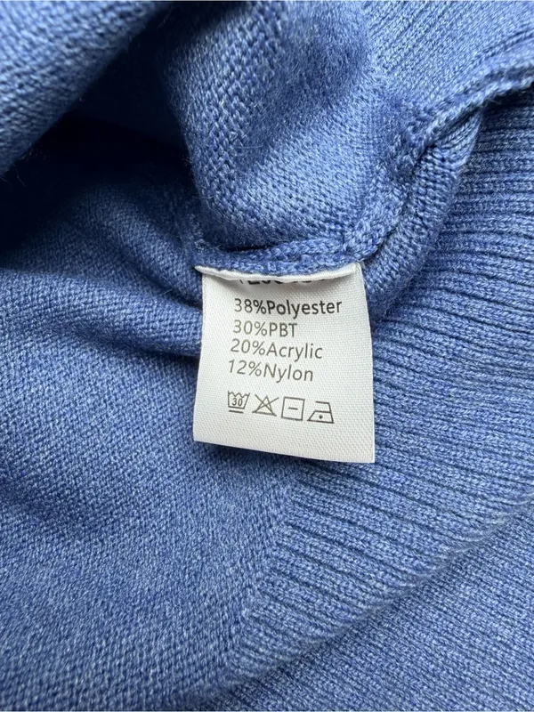 Women’s Blue V Neck Knit Pullover Sweater Size Small Long Sleeve Classic - Image 7