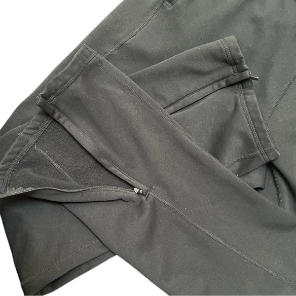 Nike Therma-FIT Women’s Fleece Sweatpants – Size Medium - Image 2