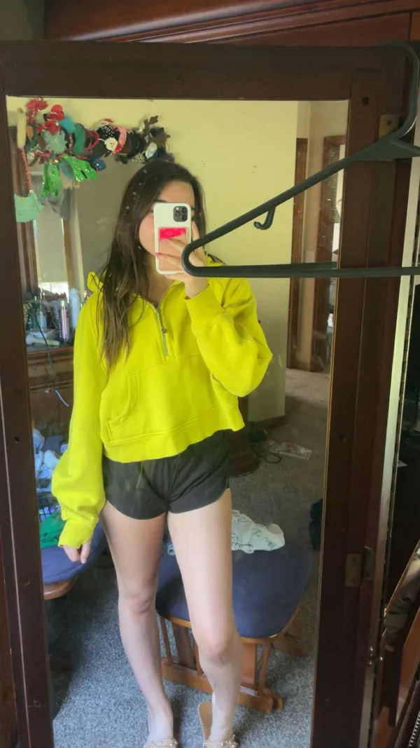 lululemon scuba size xs/s $35 - Image 5
