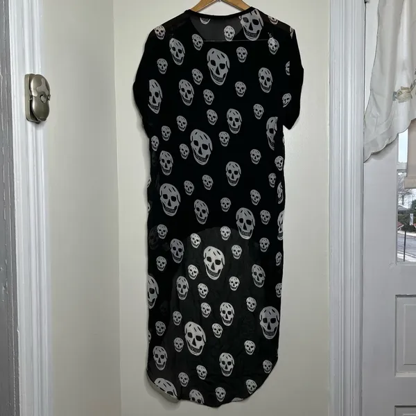 Tobi Skull Print Hi Low Long Duster Top Size Medium Thin Fabric Black White Goth - Image 7