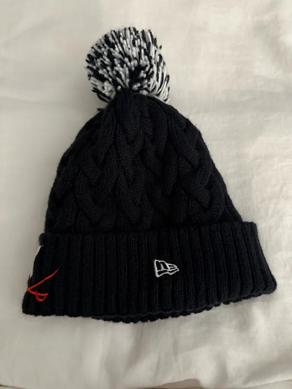 New Era Fleece Pom Pom Beanie - Image 3