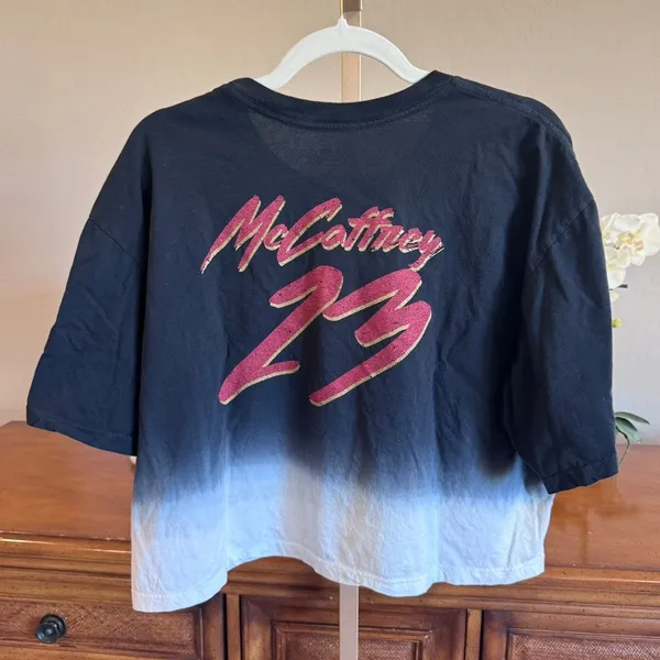 Majestic Threads Christian McCaffrey 49ers Dip-Dye Crop Tee Size M - Image 3