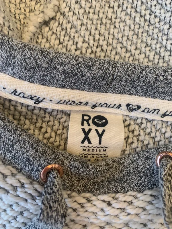 Roxy Pullover Hoodie Sweater - Image 4