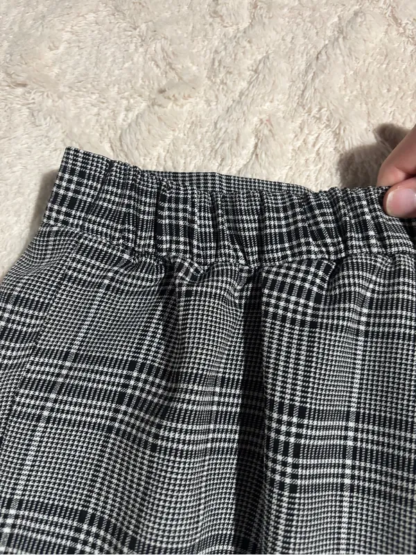 H&M plaid fitted pants size 2 - Image 2