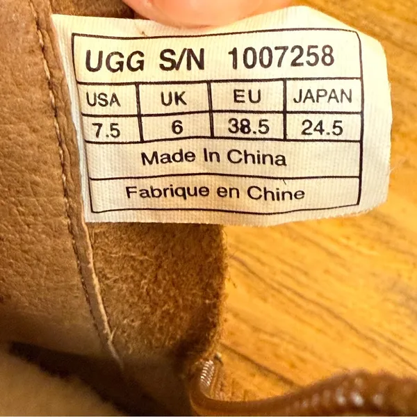 UGG Volta Ankle Brown Suede Booties Size 7 - Image 11