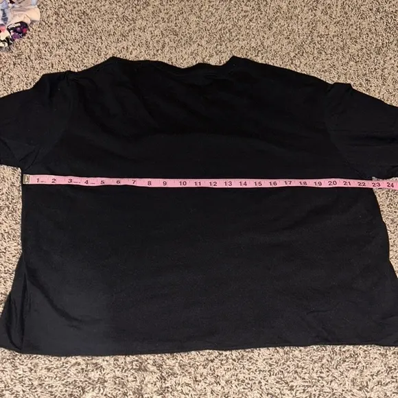 5/$30 🎈 Square Apple studios XL‎ anime eyes cropped top - Image 4