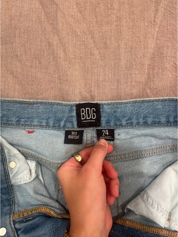 BDG Low-Rise Jeans - Image 3