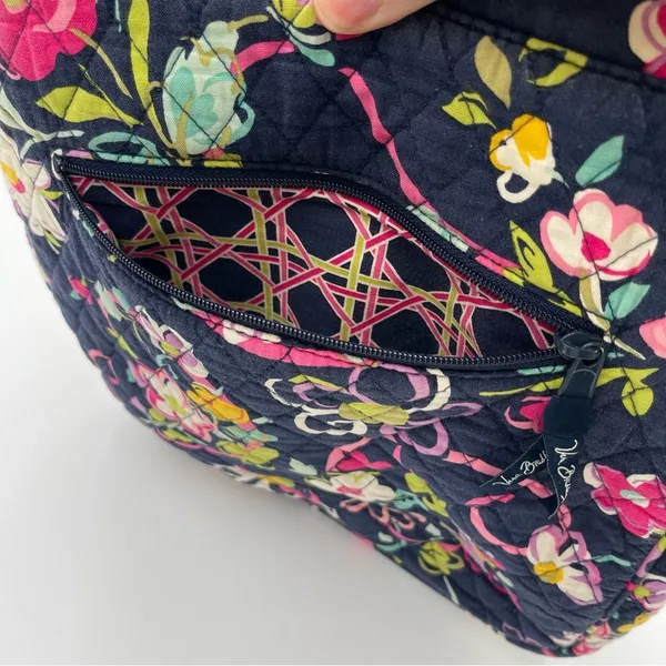 Vera Bradley “Floral Ribbons” Crossbody Hipster Bag Purse Quilted Retired - Image 11