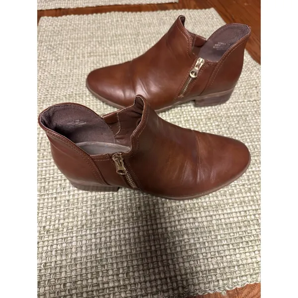 Royu Sophia Women's‎ Booties with Block Heel, Size 7m Brown with Side Zippers - Image 3