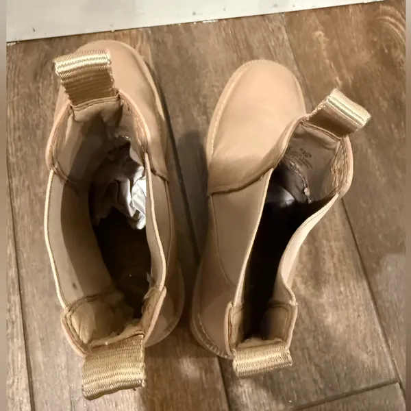 Sam Edelman Laguna Cream Tan Ankle Chelsie Boots‎ Size 8M - Image 5