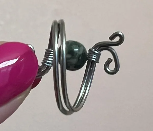 Vintage Inspired Silver Plated Adjustable Ring With Jade Green Gemstone - Image 5